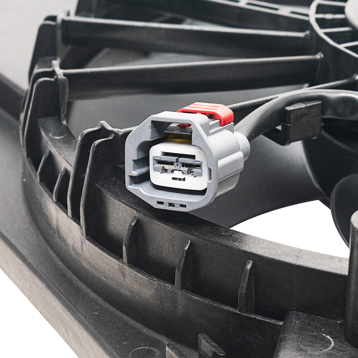 Electroventiladores Onix 2016-2019 Prisma 2016-2019 Spin 2012-2018 Cobalt 2016-2020 con Enc M / Man EV-658