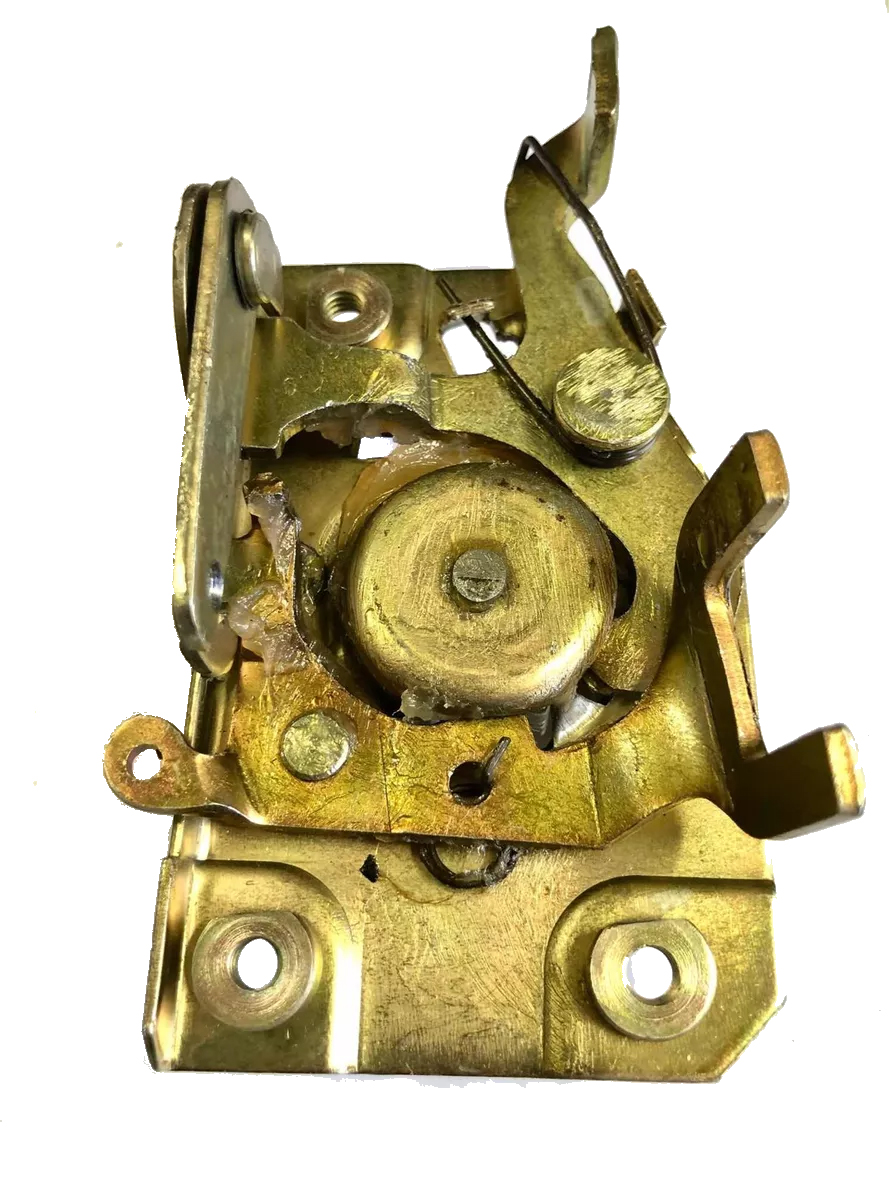 Cerradura de Puerta Pick Up Chev 1967-1973 derecha