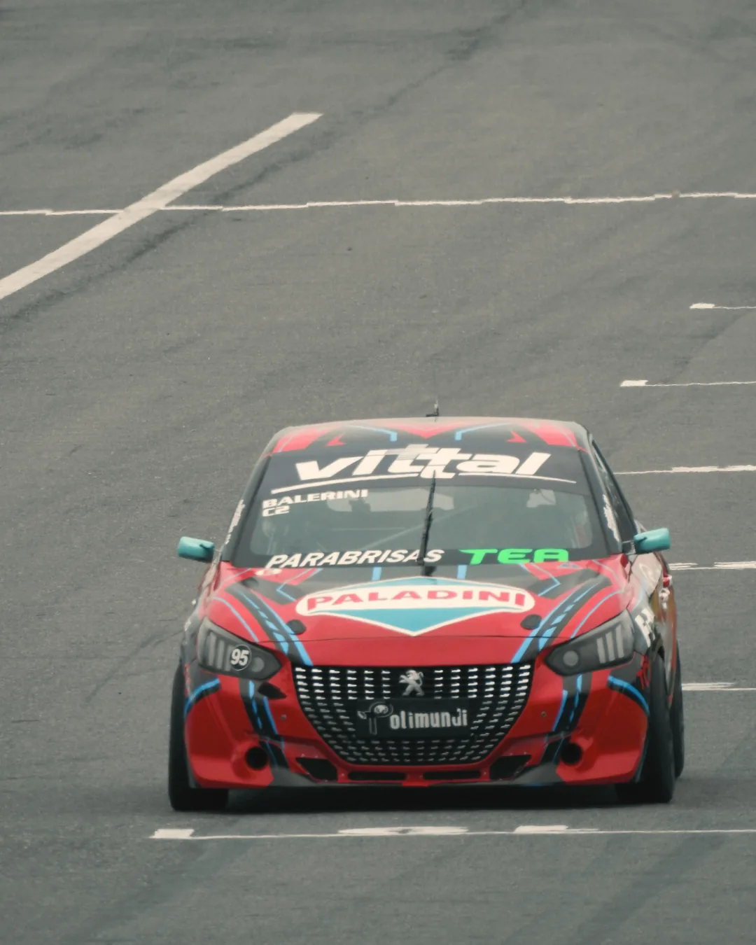 TEA Parabrisas en recta del autódromo de Rosario