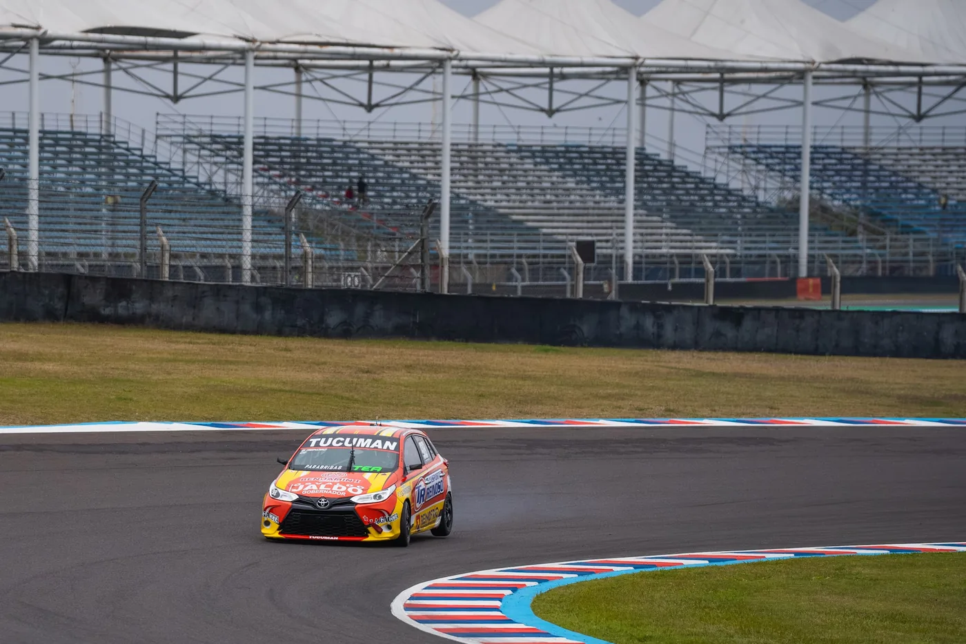 TEA Parabrisas en recta del circuito Termas