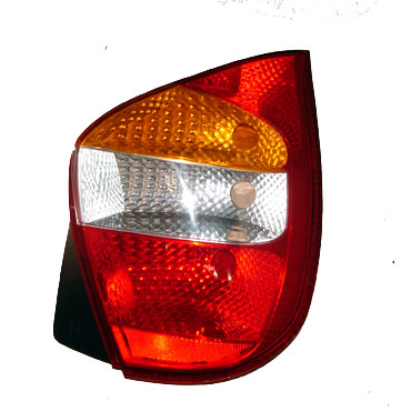 Faro Trasero Derecho Fiat Palio Fire 2001 a 2006 B/Negra