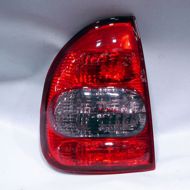 Faro Trasero Derecho Chevrolet Corsa Classic 2000 en adelante 4 Ptas