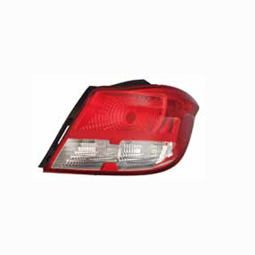 Faro Trasero Derecho Chevrolet Onix 2013 en adelante 5 Ptas Cromado