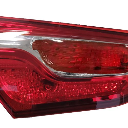 Faro Trasero Izquierdo Chevrolet Cruze 2016 a 2022 5 Ptas Interior