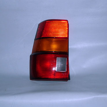 Faro Trasero Derecho Volkswagen Quantum Tricolor