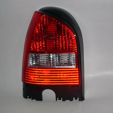 Faro Trasero Derecho Volkswagen Gol 2000 a 2005 Borde Negro