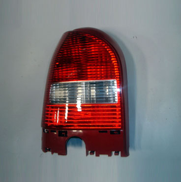 Faro Trasero Izquierdo Volkswagen Gol 2000 a 2005 Borde Rojo