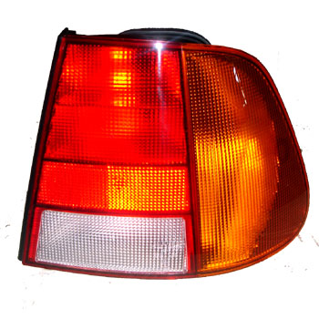 Faro Trasero Derecho Volkswagen Polo 1995 a 1999