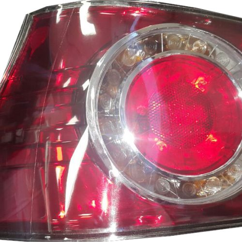 Faro Trasero Izquierdo Volkswagen Golf V 2008 a 2011 Exterior B/Rojo
