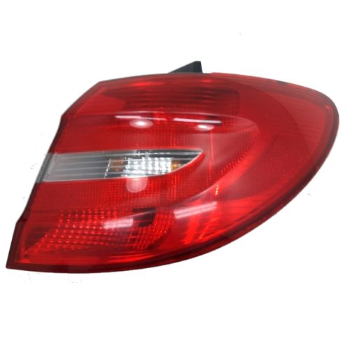 Faro Trasero Derecho Mercedes-Benz Clase B 2013 a 2015 W246