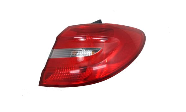 Faro Trasero Derecho Mercedes-Benz Clase B 2013 a 2015 W246