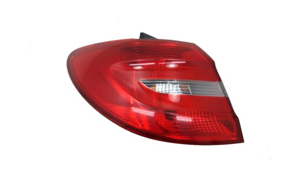 Faro Trasero Izquierdo Mercedes-Benz Clase B 2013 a 2015 W246