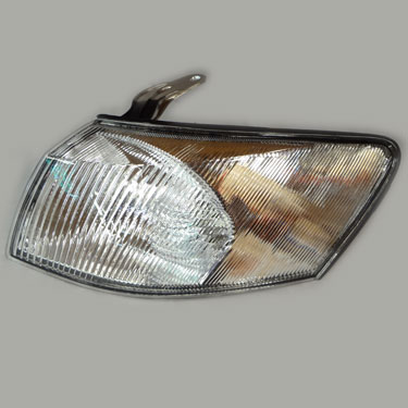 Faro Principal Izquierdo Toyota Camry 1996 a 1998