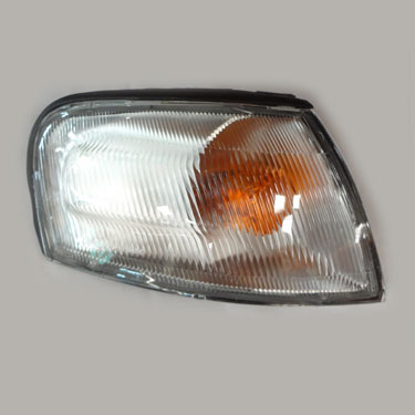 Faro de Giro Izquierdo Nissan Sentra 1996 a 1998 C/Difusor Japon Ambar