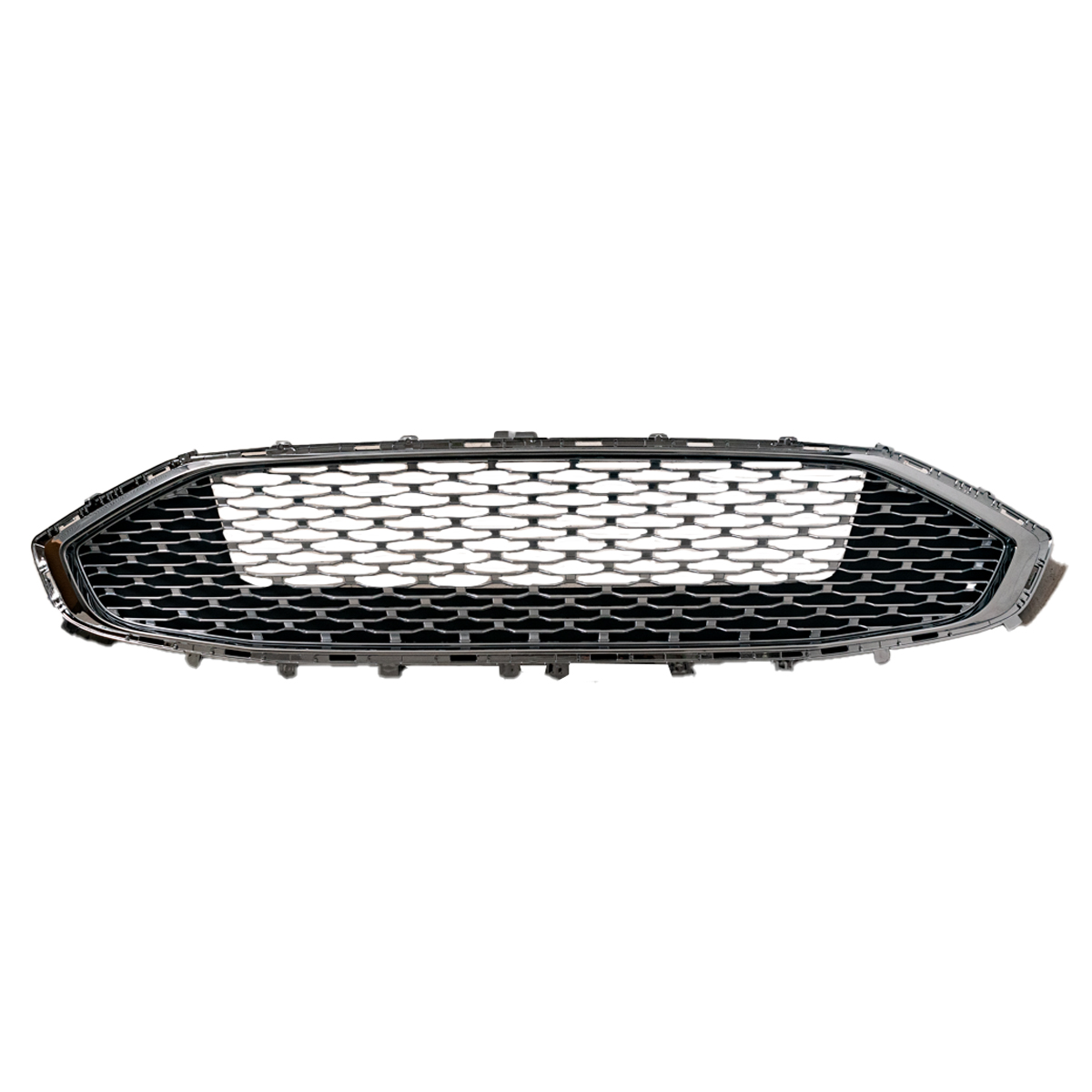 01-028-209.jpg Grilla central de paragolpe para Ford Mondeo desde 2019 titanium con vira crom