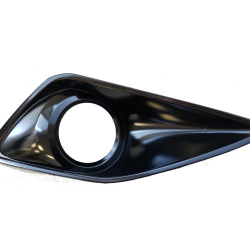 02-028-106.jpg Grilla lateral de paragolpe para Fiat Cronos 2018/2024 delantero para faro negro brillante izquierdo