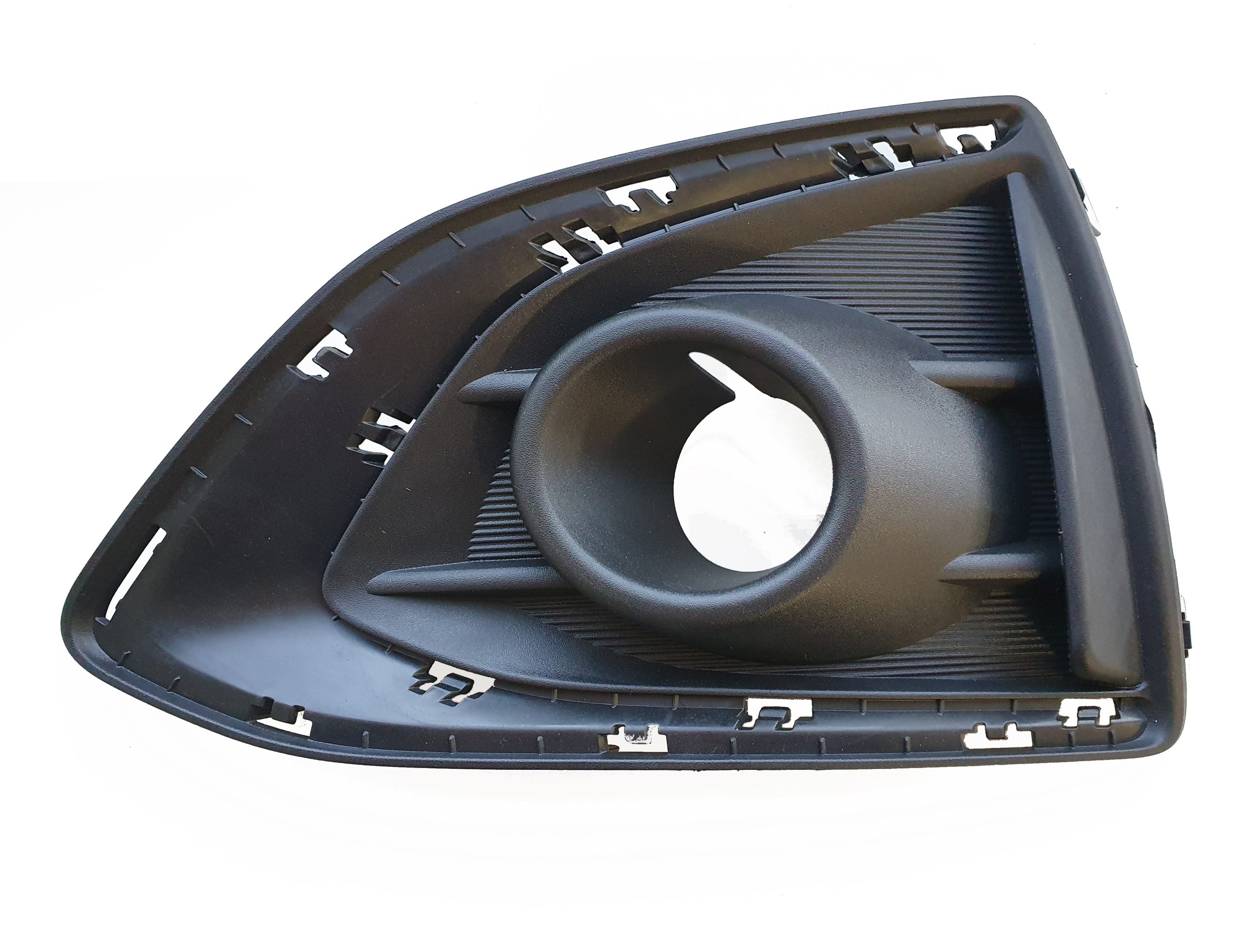 03-028-103.jpg Grilla lateral de paragolpe para Chevrolet Cruze desde 2020 4 puertas sin sensor derecho