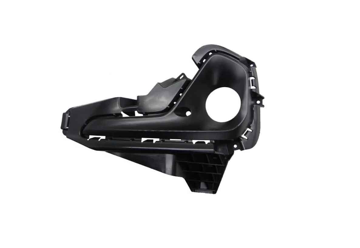 03-028-125.jpg Grilla lateral de paragolpe para Chevrolet Onix 2020/2024 para faro auxiliar izquierdo