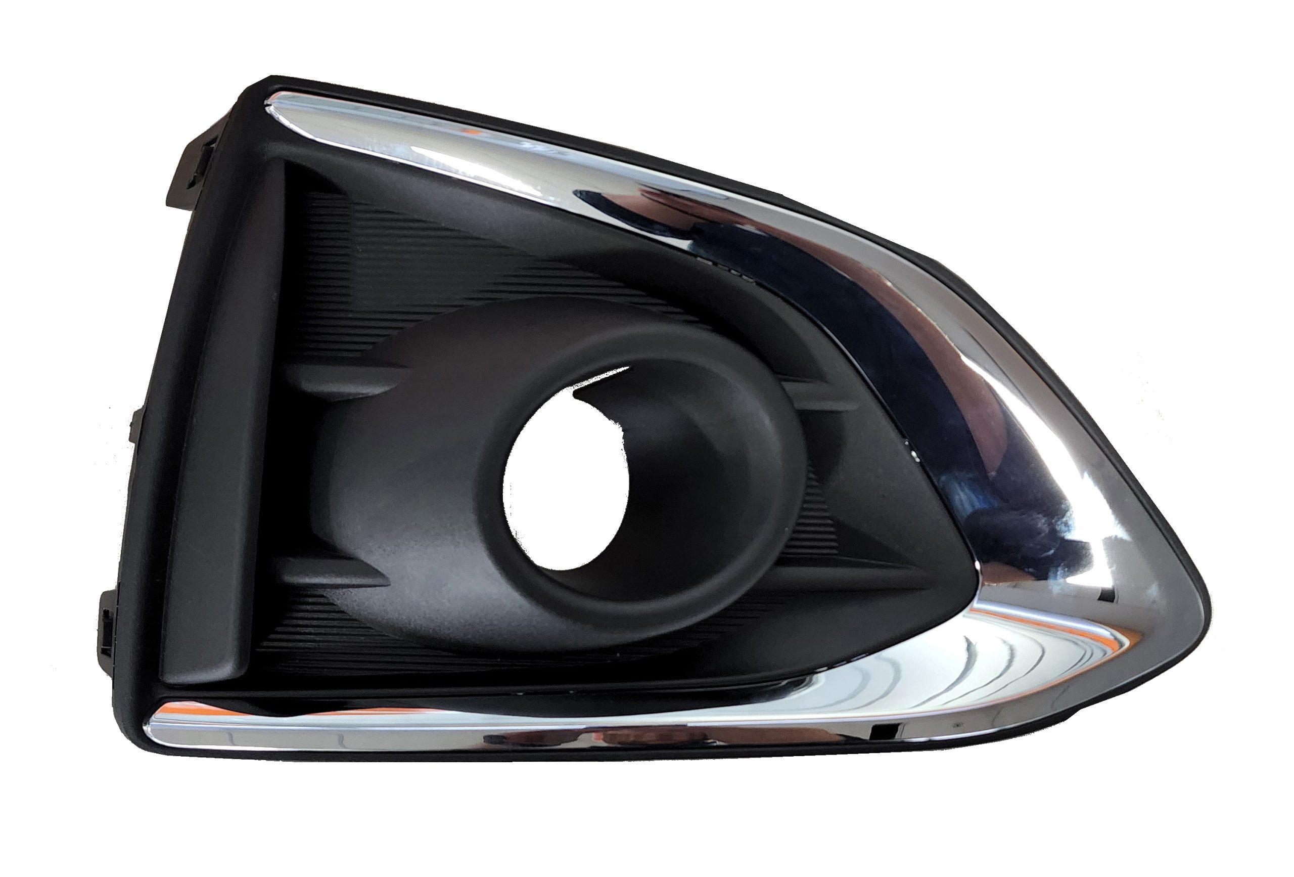 03-028-126.jpg Moldura de paragolpe para Chevrolet Cruze desde 2020 4 puertas sin sensor con cromado derecho