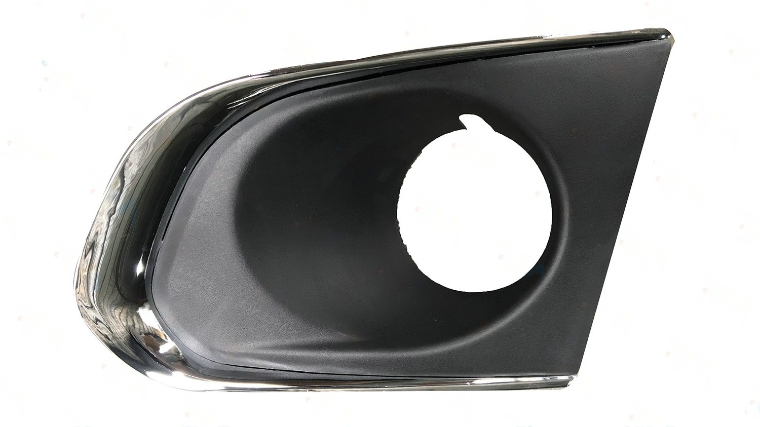 03-028-131.jpg Moldura de paragolpe para Chevrolet Tracker 2013/2016 con cromado izquierdo