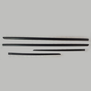 04-024-152.jpg Moldura lateral autoadhesiva para Peugeot 208 desde 2013 5 puertas negra juego