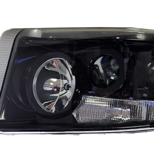 05-026-332.jpg Óptica para Renault Premium desde 2008 izquierda fondo negro