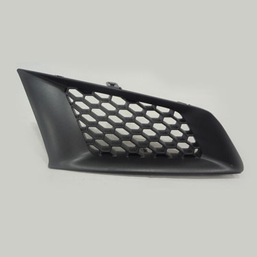 05-028-050.jpg Grilla lateral de paragolpe para Renault Koleos 2009/2012 sin faro izquierdo