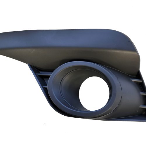 05-028-127.jpg Grilla lateral de paragolpe para Renault Logan / Sandero desde 2020 para faro izquierdo