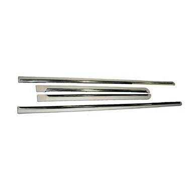 06-024-176.jpg Moldura lateral autoadhesiva para Volkswagen Bora 2005/2007 para pintar/plata juego