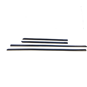 06-024-180.jpg Moldura lateral autoadhesiva para Volkswagen Gol trend/voyage desde 2013 5 puertas juego negra