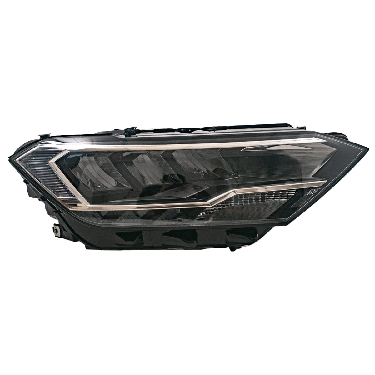 06-026-440.jpg Óptica para Volkswagen Vento desde 2019 derecha con LED