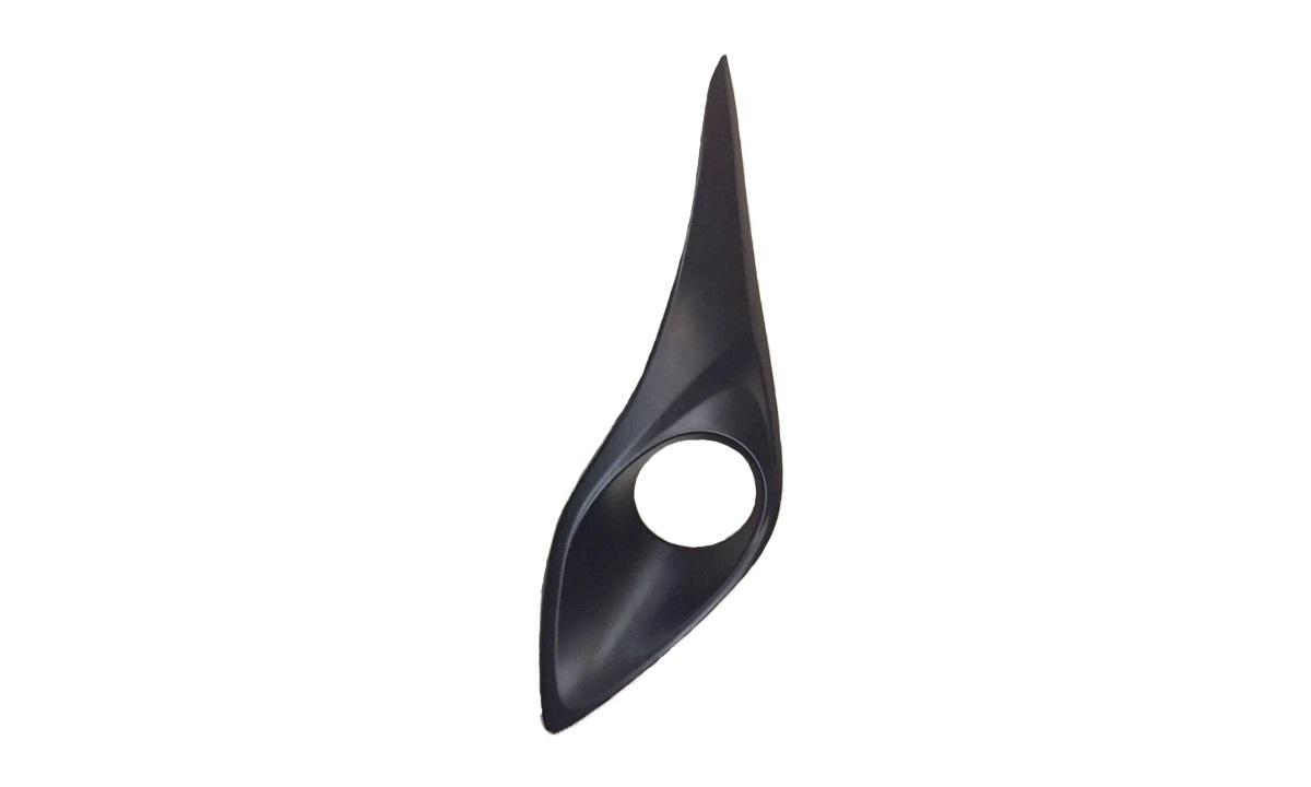 09-028-082.jpg Grilla lateral de paragolpe para Toyota Yaris 2018/2023 4 puertas para faro izquierdo