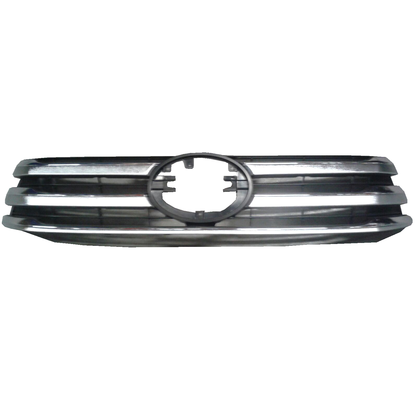 09-031-111.jpg Parrilla para Toyota Hilux 2016/2018 cromada