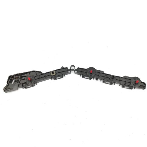 Soporte de paragolpes Toyota SW4 16/20 trasero izquierdo
