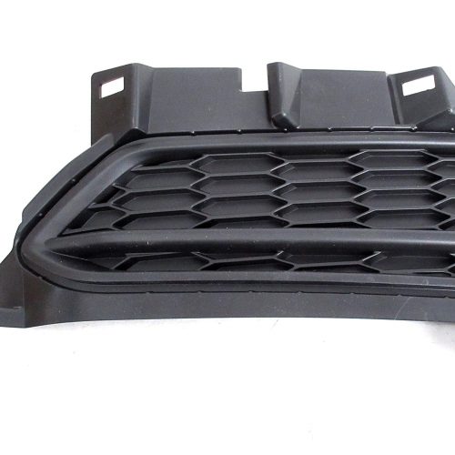 Grilla lateral para Nissan Versa desde 2020 sin faro derecho