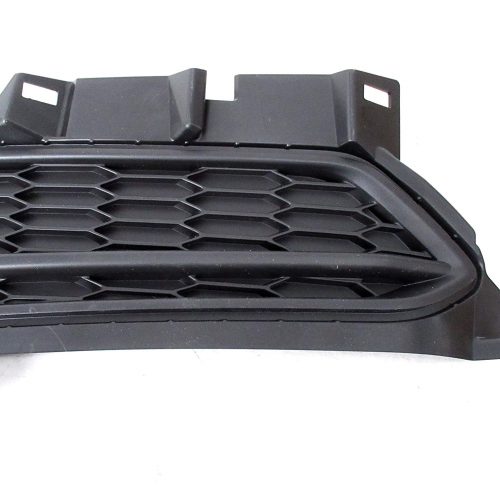 Grilla lateral para Nissan Versa desde 2020 sin faro izquierdo