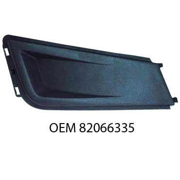 29-028-007.jpg Grilla lateral de paragolpe para Volvo FH-12 / FM-12 2009/2016 sin faro derecho