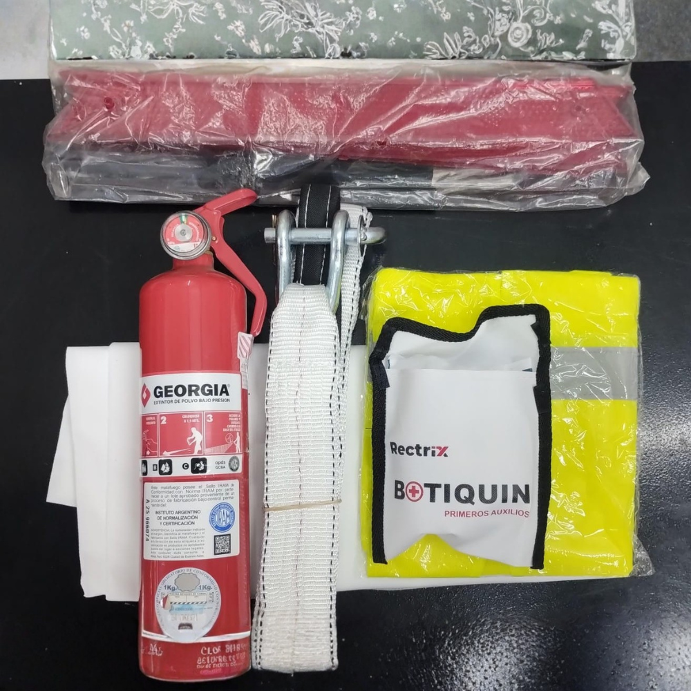 Kit Reglamentario de Seguridad Premium 7 Elementos para Auto