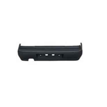 Paragolpe para Nissan Cielo 1995/2000 trasero
